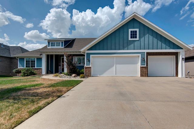 707 N Fox Hill Circle, Nixa, MO 65714