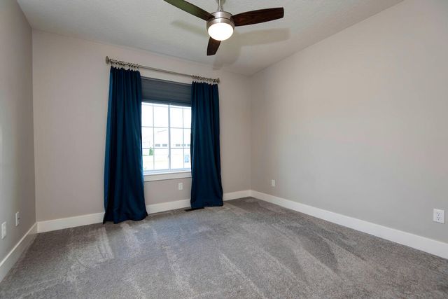 707 N Fox Hill Circle, Nixa, MO 65714