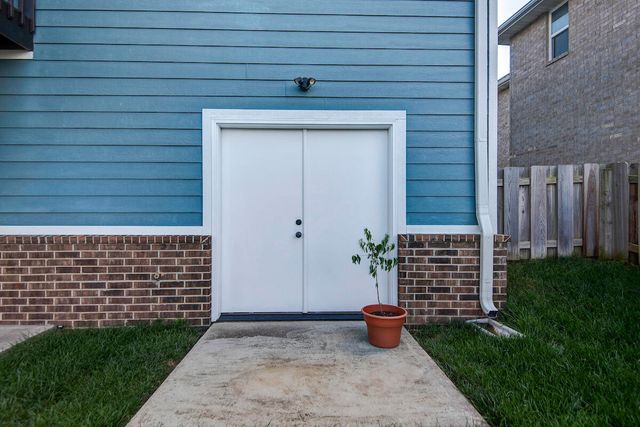 707 N Fox Hill Circle, Nixa, MO 65714
