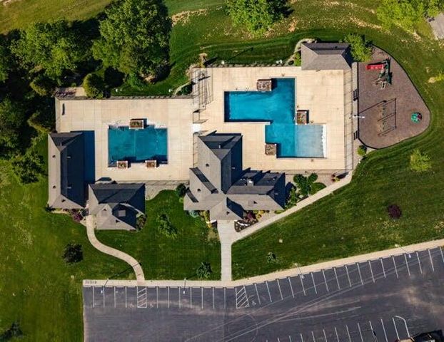 707 N Fox Hill Circle, Nixa, MO 65714