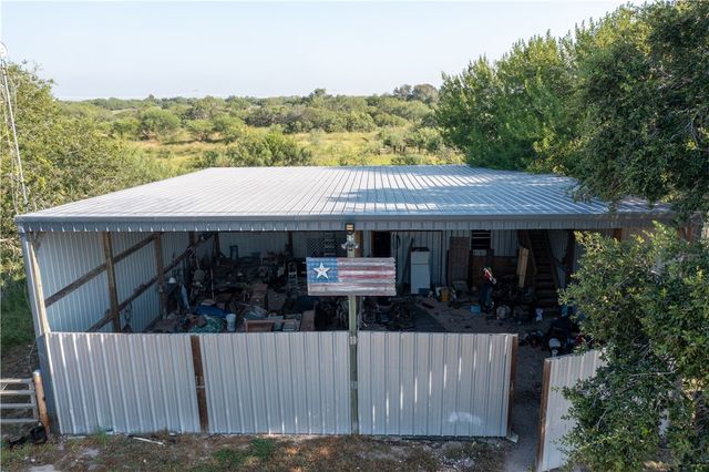 372 E Fm 771, Riviera, TX 78379