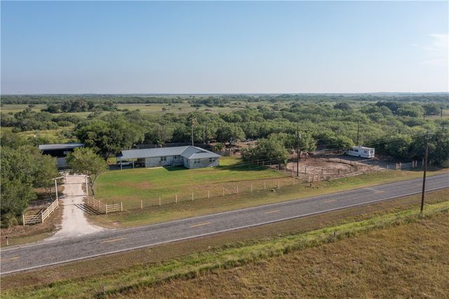 372 E Fm 771, Riviera, TX 78379