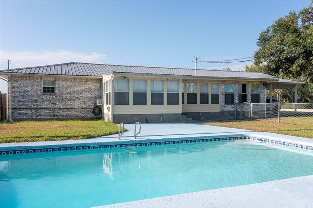 372 E Fm 771, Riviera, TX 78379