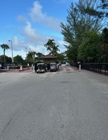1710 NE 191st St 411-3, Miami, FL 33179