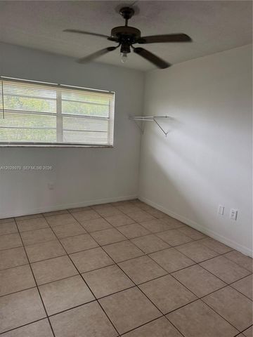 1710 NE 191st St 411-3, Miami, FL 33179