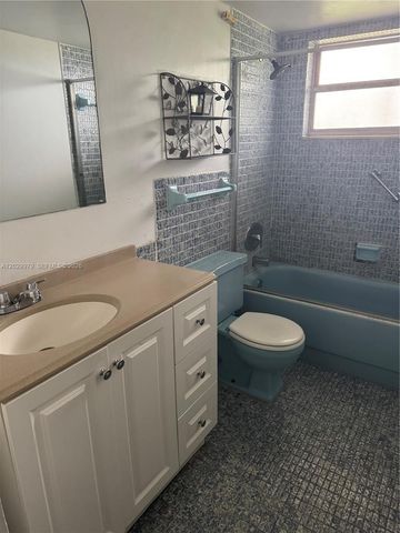 1710 NE 191st St 411-3, Miami, FL 33179