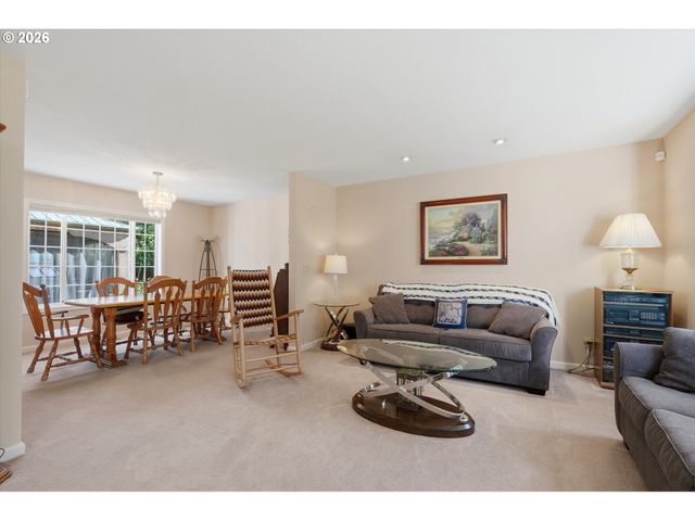 4616 Se HULL Ave, Milwaukie, OR 97267