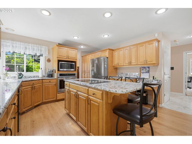 4616 Se HULL Ave, Milwaukie, OR 97267