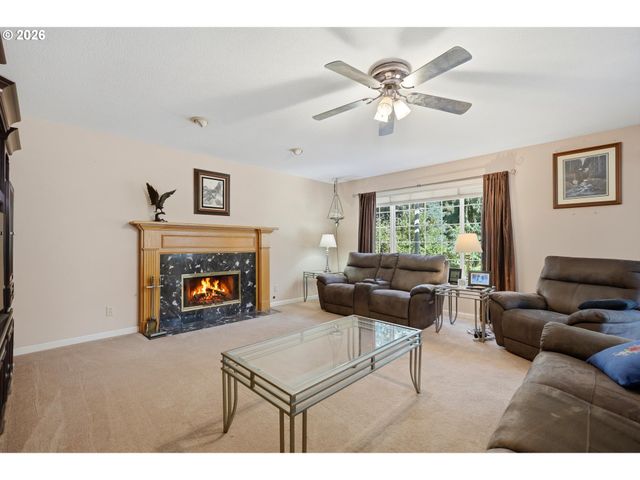 4616 Se HULL Ave, Milwaukie, OR 97267