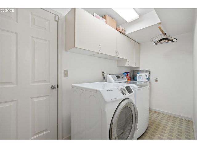 4616 Se HULL Ave, Milwaukie, OR 97267