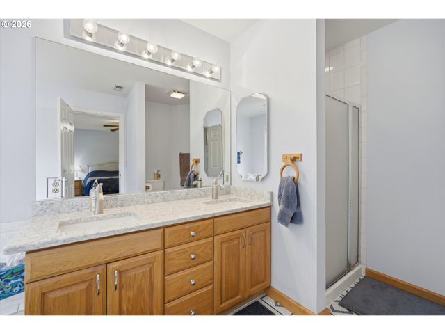 4616 Se HULL Ave, Milwaukie, OR 97267