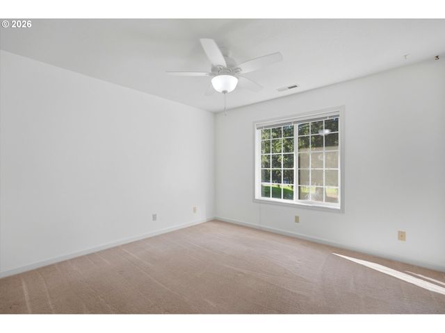4616 Se HULL Ave, Milwaukie, OR 97267