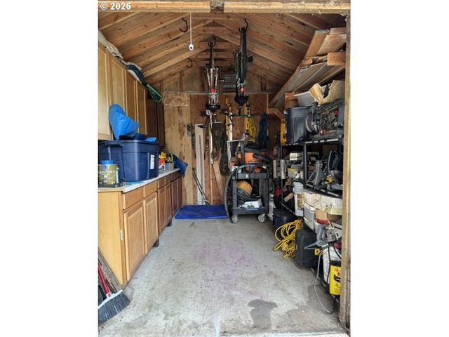 4616 Se HULL Ave, Milwaukie, OR 97267