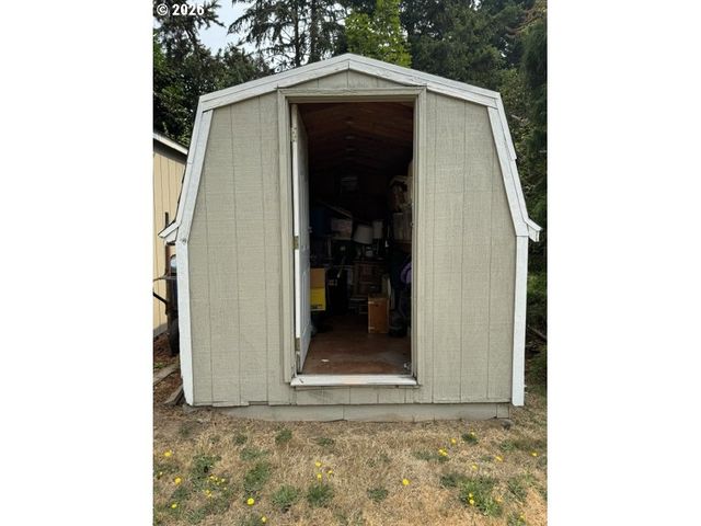 4616 Se HULL Ave, Milwaukie, OR 97267