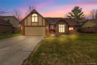 26525 Mapleridge Drive, New Baltimore, MI 48051