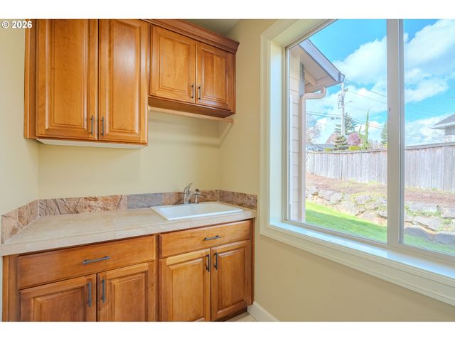 735 Nw 24TH Ave, Camas, WA 98607