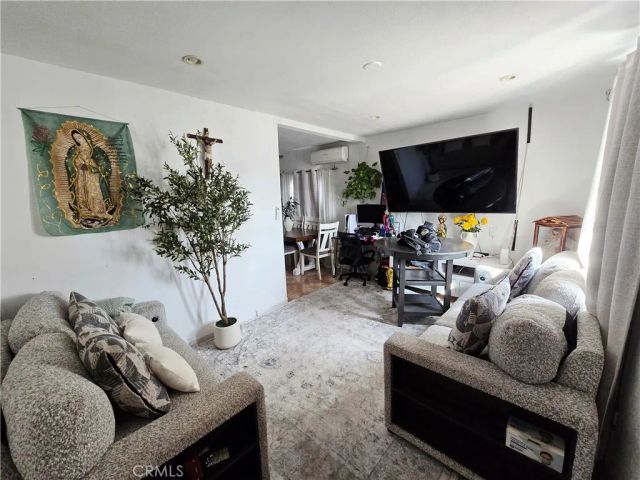 951 S Kern, Los Angeles, CA 90022