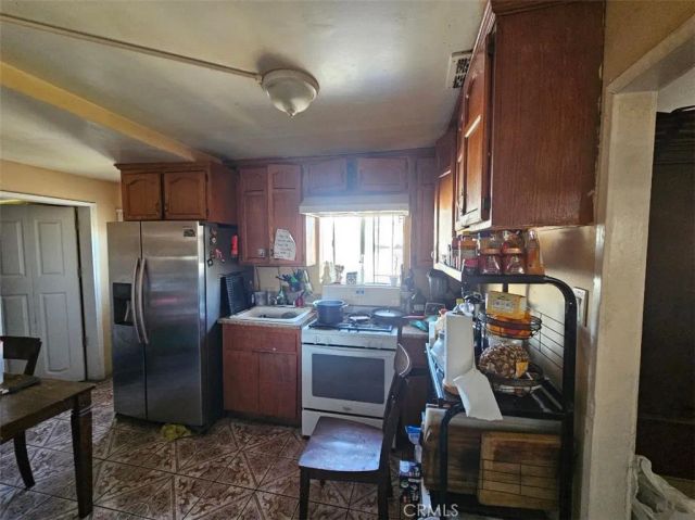 951 S Kern, Los Angeles, CA 90022