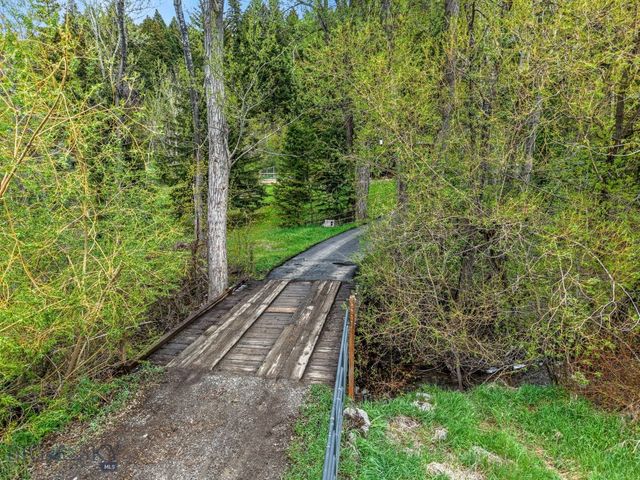 3556 Bear Canyon Road, Bozeman, MT 59715