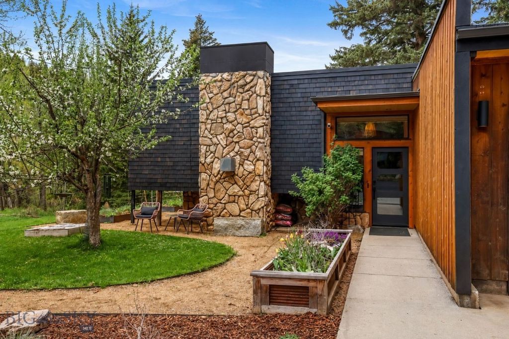 3556 Bear Canyon Road, Bozeman, MT 59715