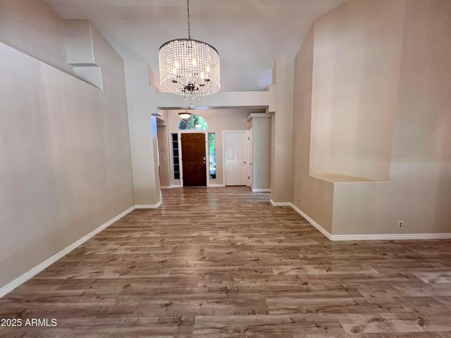 3910 W Soft Wind Drive, Glendale, AZ 85310