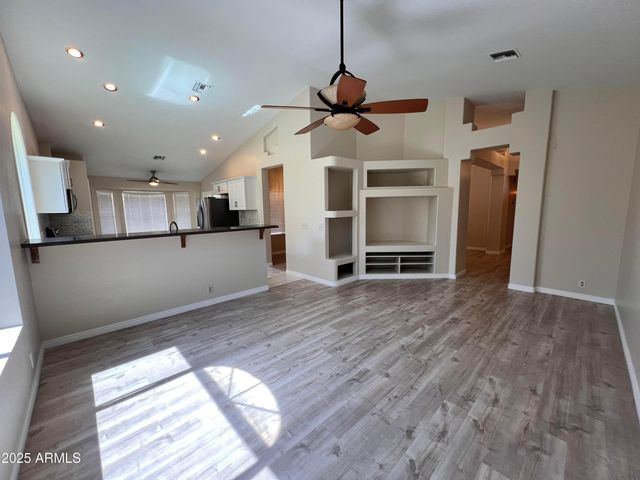 3910 W Soft Wind Drive, Glendale, AZ 85310