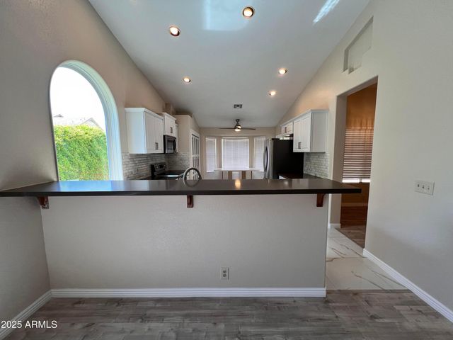 3910 W Soft Wind Drive, Glendale, AZ 85310