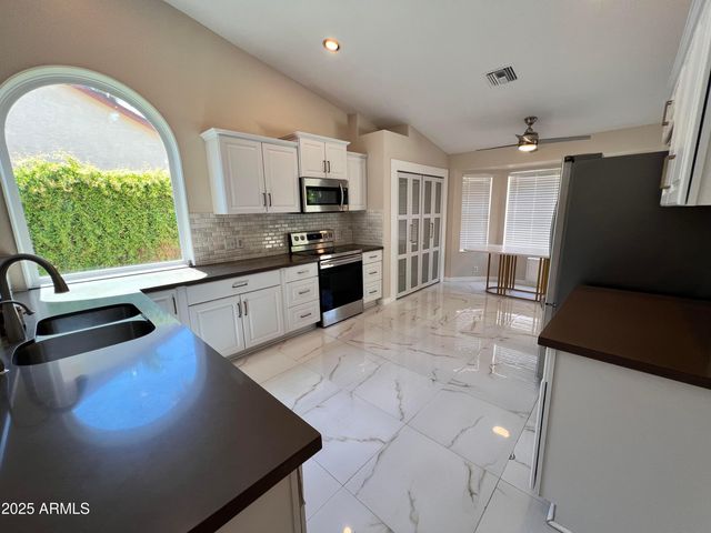 3910 W Soft Wind Drive, Glendale, AZ 85310