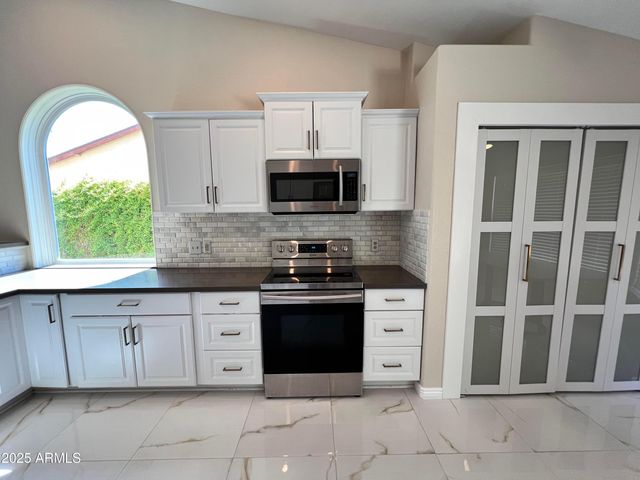 3910 W Soft Wind Drive, Glendale, AZ 85310