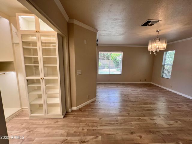 3910 W Soft Wind Drive, Glendale, AZ 85310