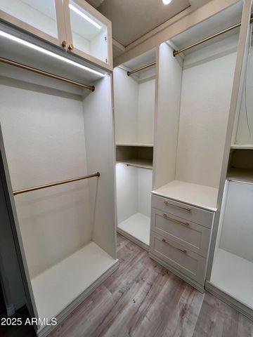 3910 W Soft Wind Drive, Glendale, AZ 85310