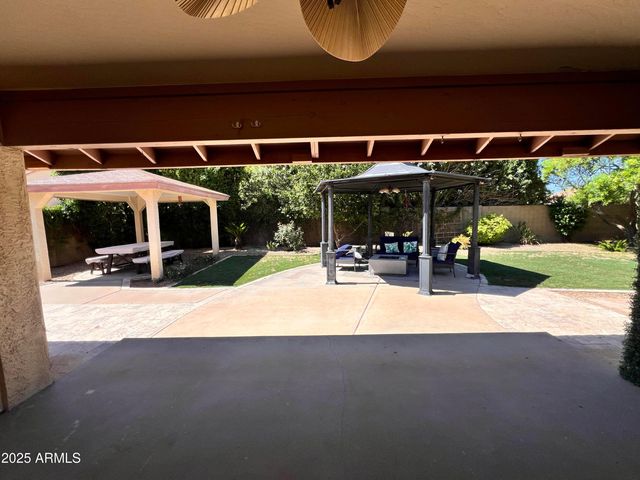 3910 W Soft Wind Drive, Glendale, AZ 85310