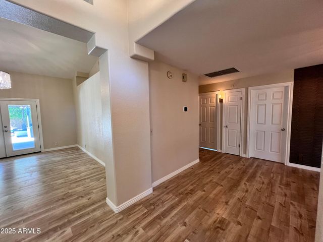 3910 W Soft Wind Drive, Glendale, AZ 85310