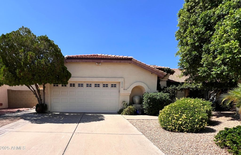 3910 W Soft Wind Drive, Glendale, AZ 85310