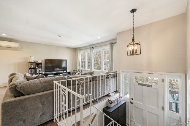 14 Dickinson Avenue, Nyack, NY 10960