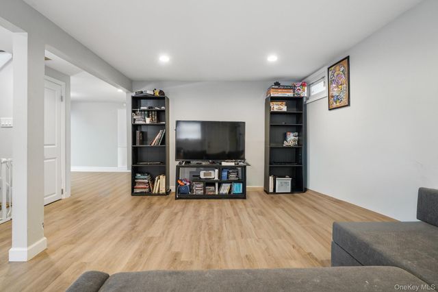 14 Dickinson Avenue, Nyack, NY 10960