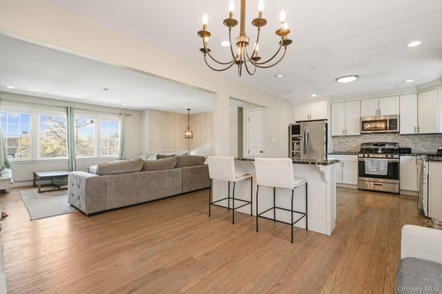14 Dickinson Avenue, Nyack, NY 10960