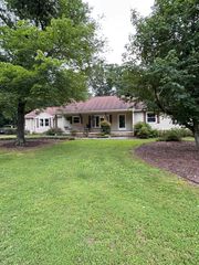 650 Wildwood Drive, Chatsworth, GA 30705