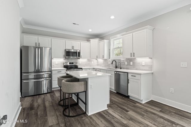 1616 Chadwick Shores Drive, Sneads Ferry, NC 28460