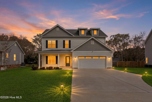 1616 Chadwick Shores Drive, Sneads Ferry, NC 28460