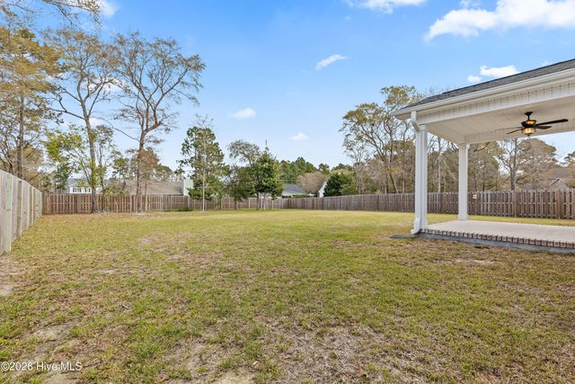 1616 Chadwick Shores Drive, Sneads Ferry, NC 28460