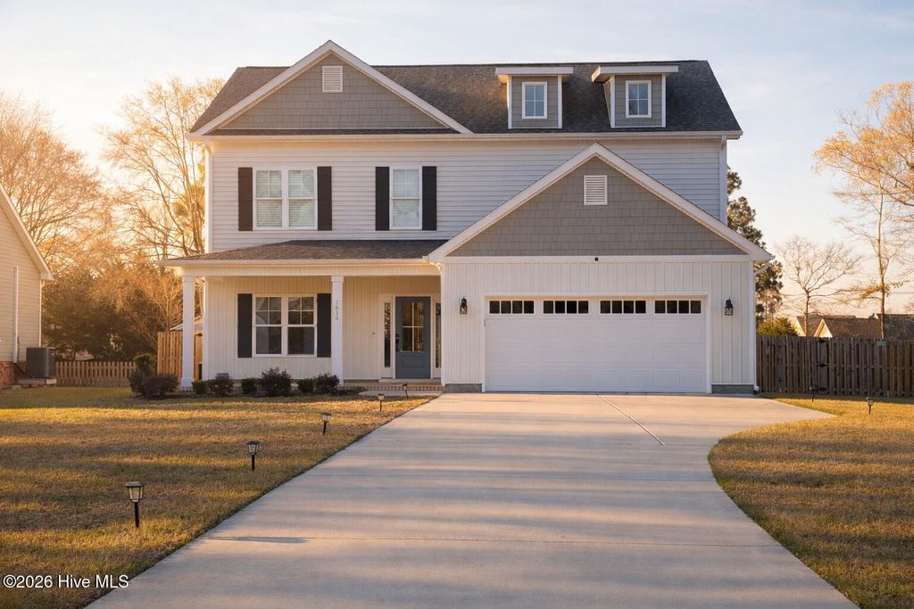 1616 Chadwick Shores Drive, Sneads Ferry, NC 28460