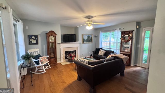 4995 Meadow Overlook, Cumming, GA 30040