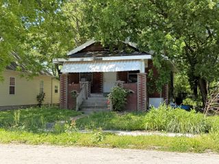1523 N Main Avenue, Springfield, MO 65803