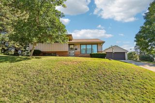 1229 Ed-Mar CIRCLE, Waukesha, WI 53188