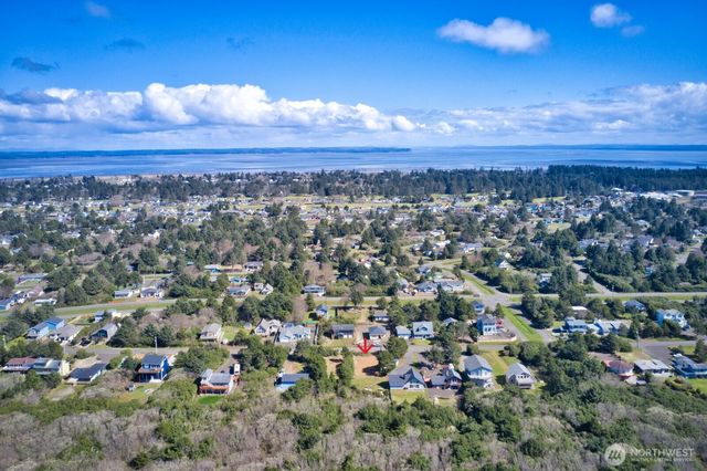 317 Sand Dune Avenue NW, Ocean Shores, WA 98569