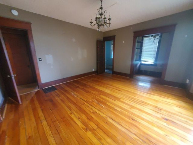 1921 Farnam Street, Davenport, IA 52803