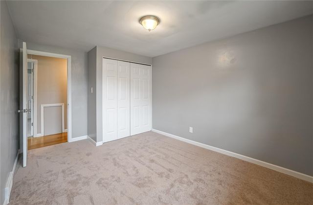 477 Terazzo Dr, Shaler, PA 15101