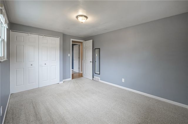 477 Terazzo Dr, Shaler, PA 15101
