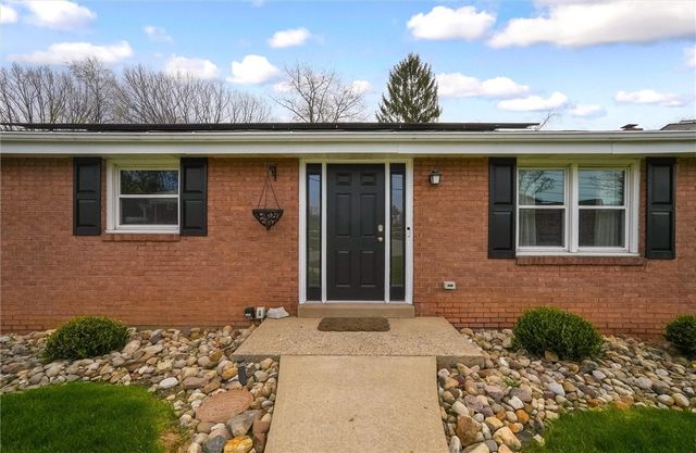 477 Terazzo Dr, Shaler, PA 15101